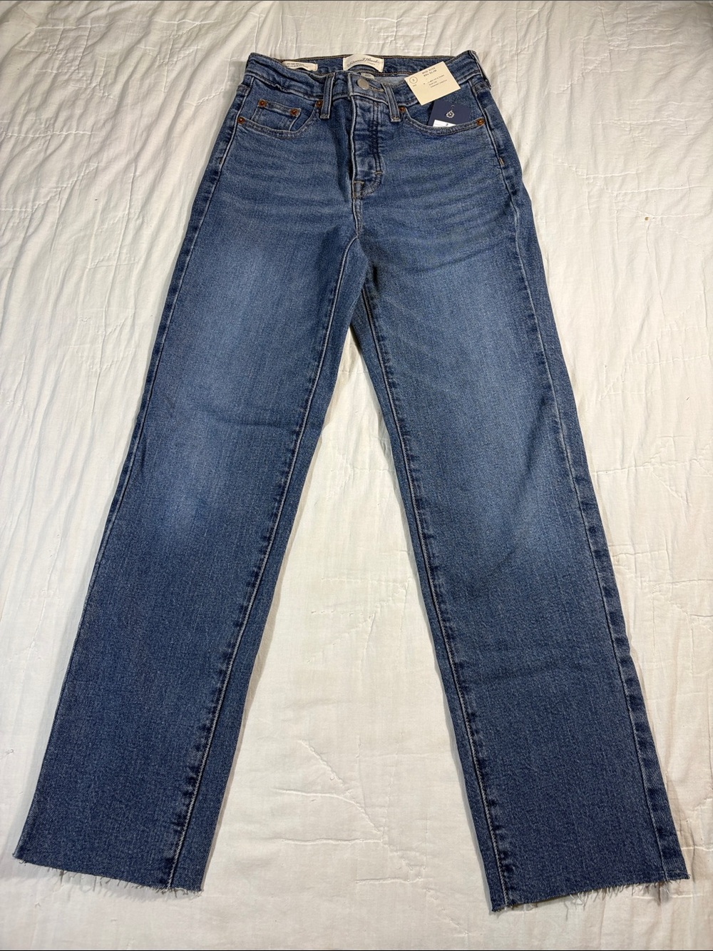 Mid-Rise 80s Slim Fit Jeans NWT Size 2 Raw Hem Medium Wash